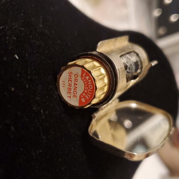 Vintage Lipstick holder - Picture 7 of 7